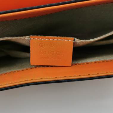 PrelovedGucci EmilyMediumGucci SignatureBag10035
