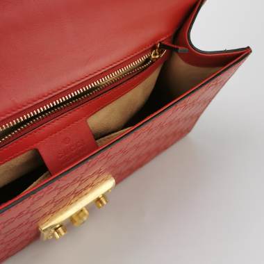 PrelovedGucci PadlockSmallGucci SignatureRed30*19*10cm10109