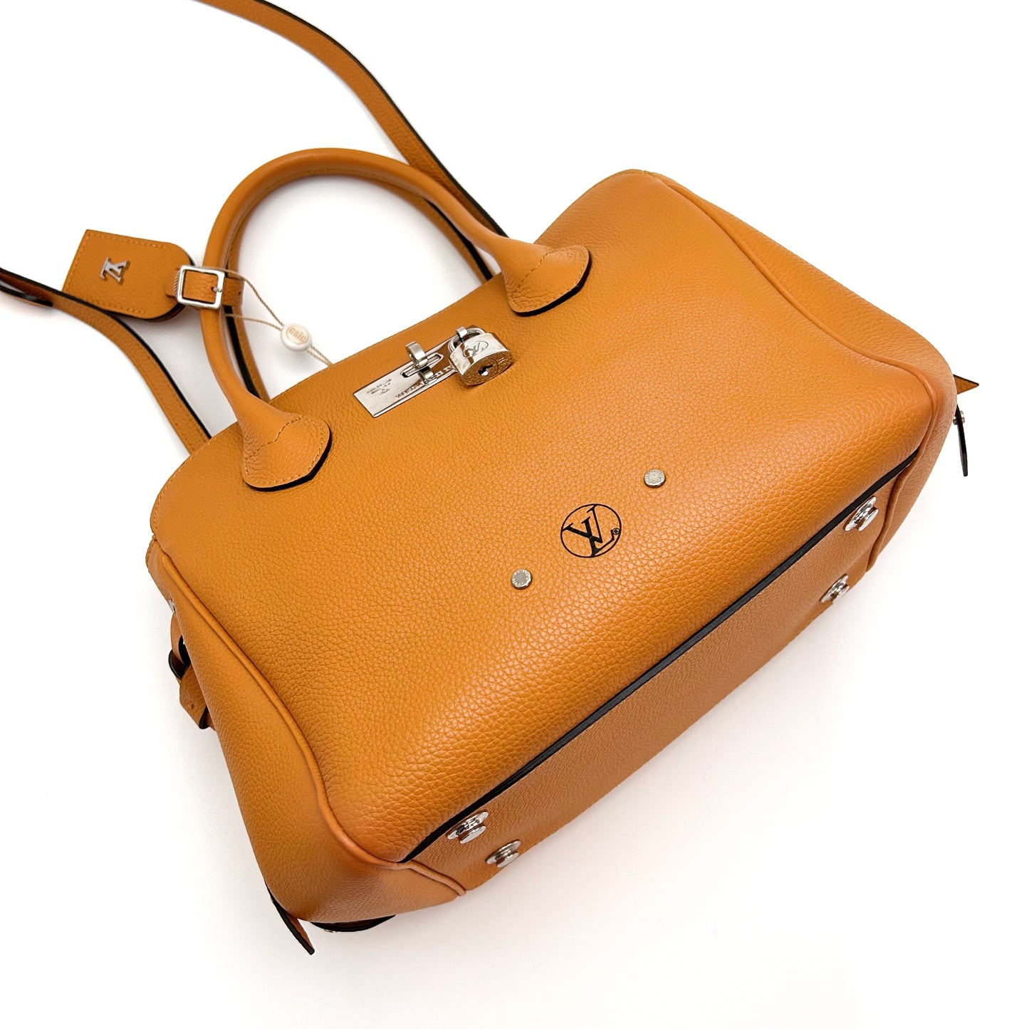 LV miIIaBag23*23*16cm
3052605101658