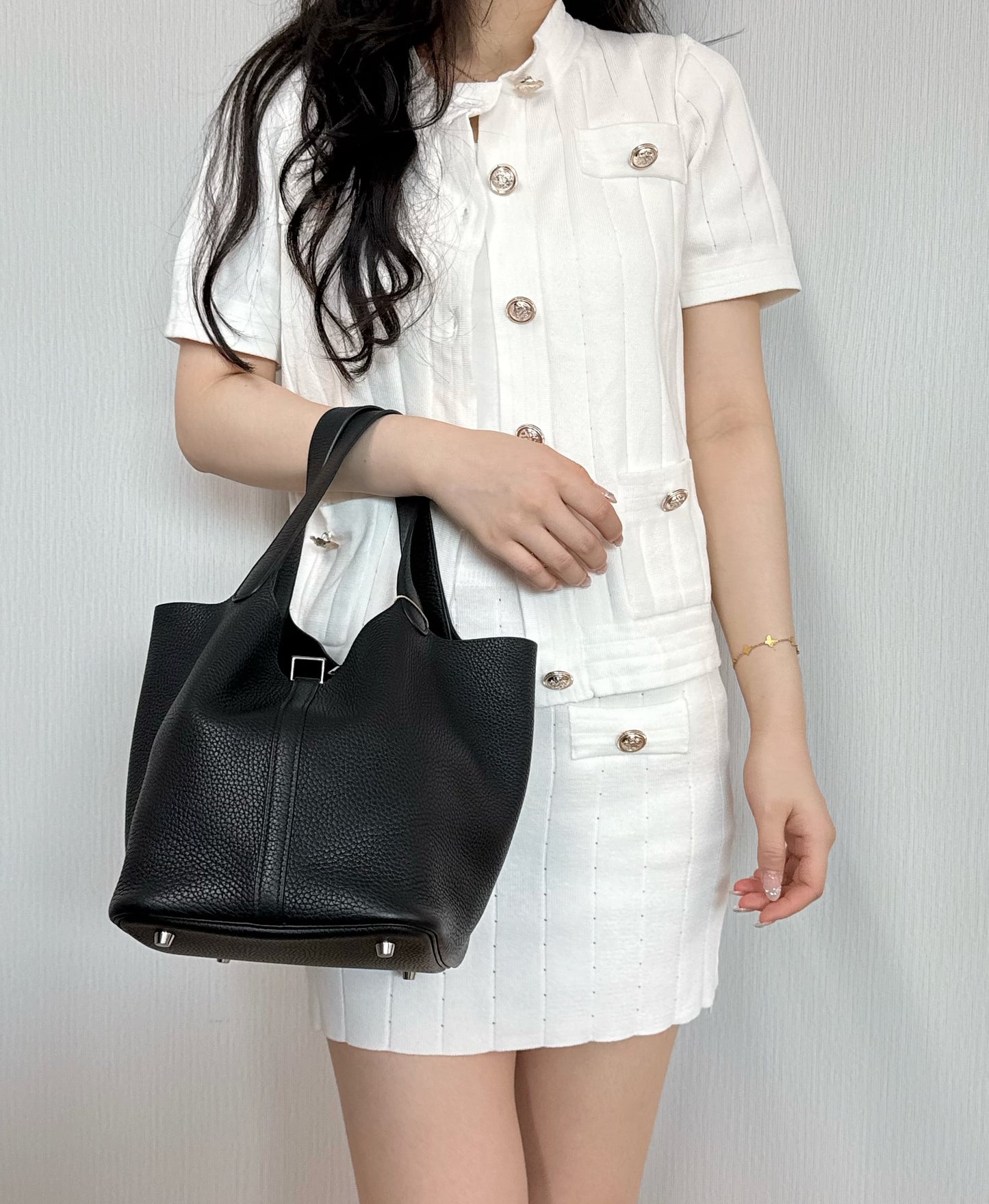 HERMES 22Bag Black 22*22*18cm
3102607285520