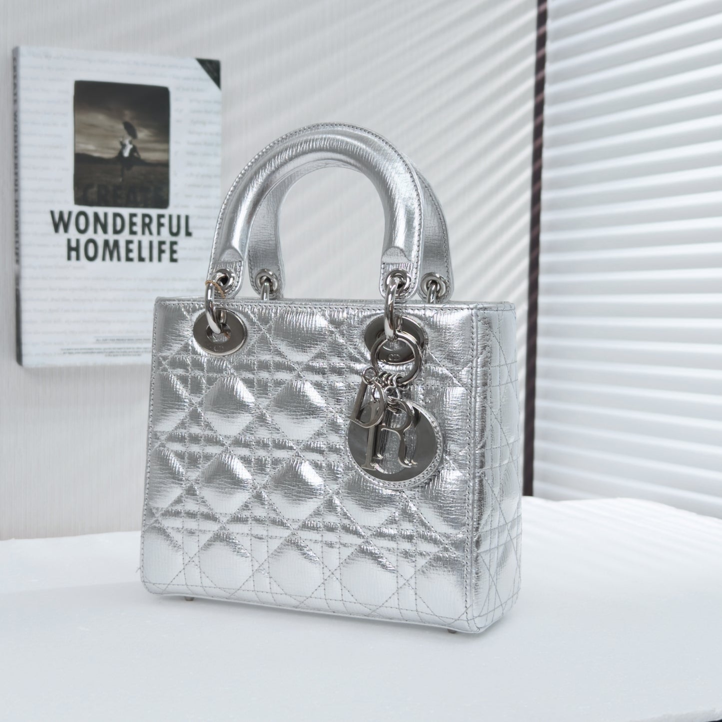 DIOR Lady Bag 20*17*9cm
3102607305773