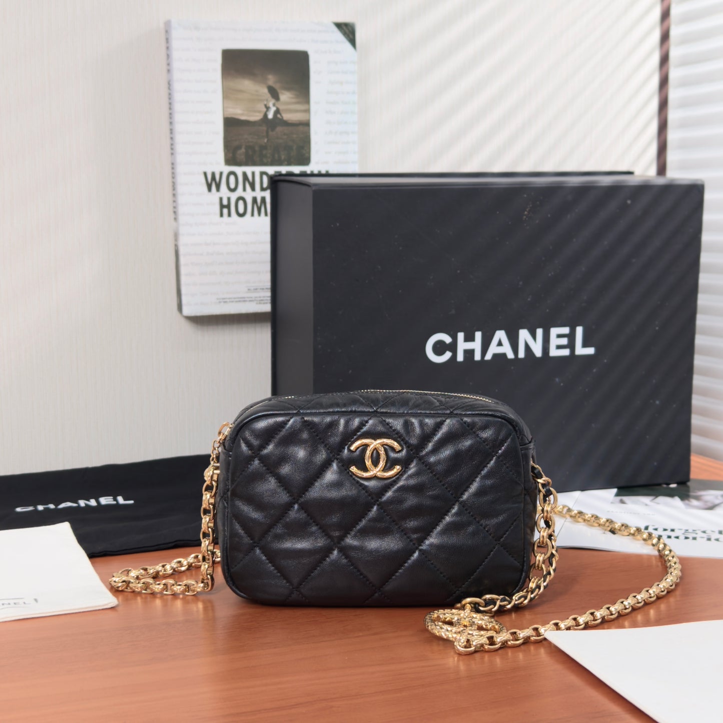 CHANEL Black Bag20*14*7cm
6042607305785
