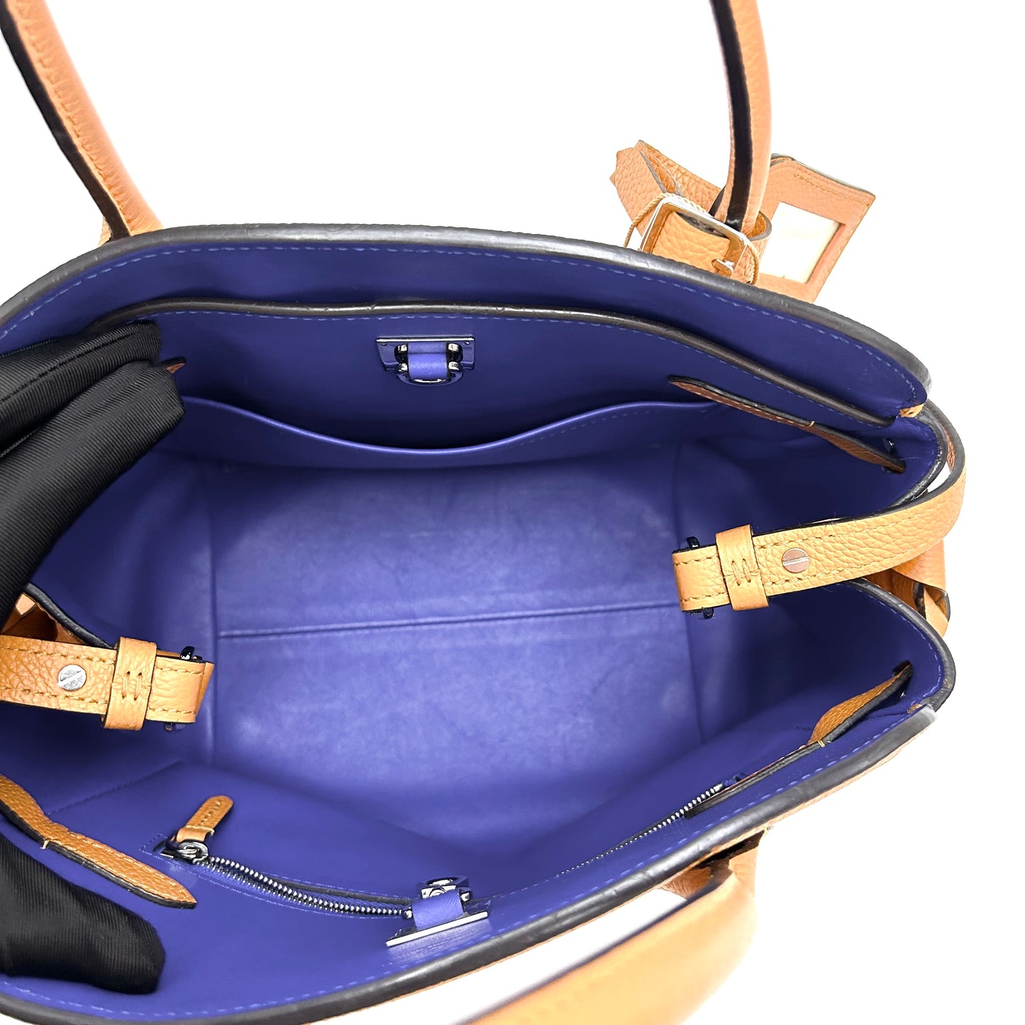 LV miIIaBag23*23*16cm
3052605101658