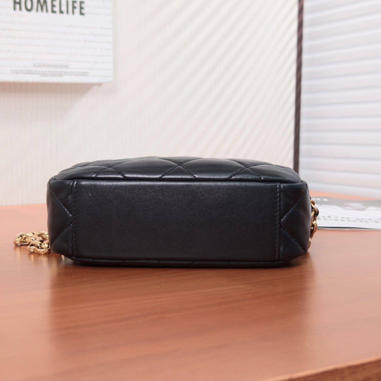CHANEL Black Bag20*14*7cm
6042607305785
