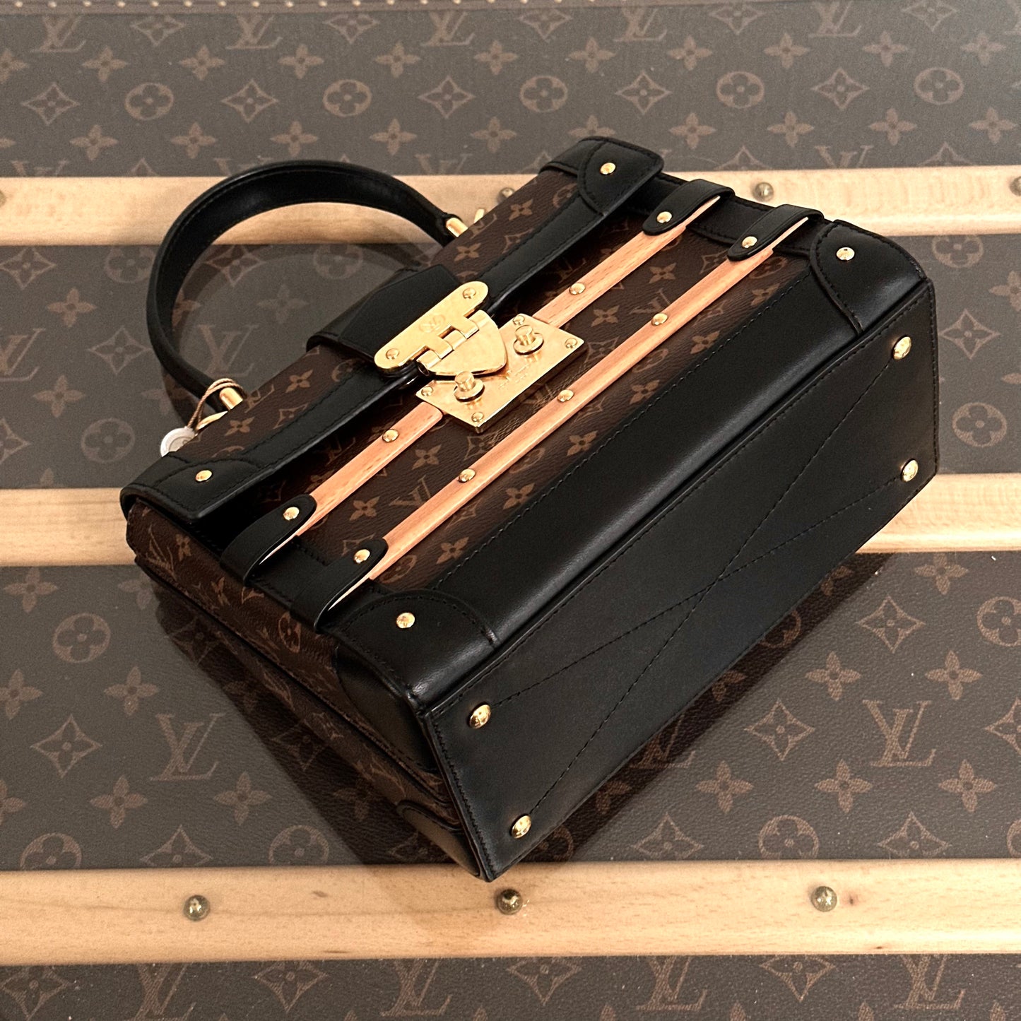 LV TrianonBag21*17*10cm
3032607275386
