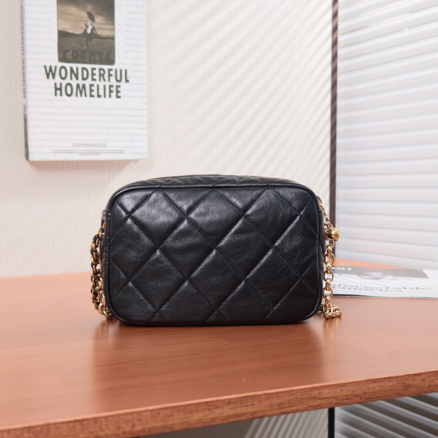 CHANEL Black Bag20*14*7cm
6042607305785