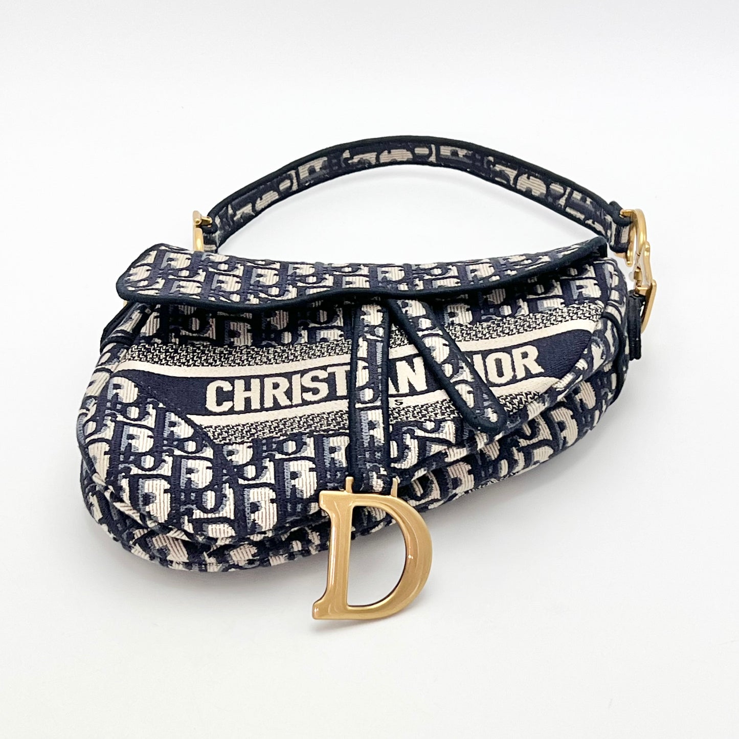 DIOR Saddle Bag25*20*6.5cm
6062607285528