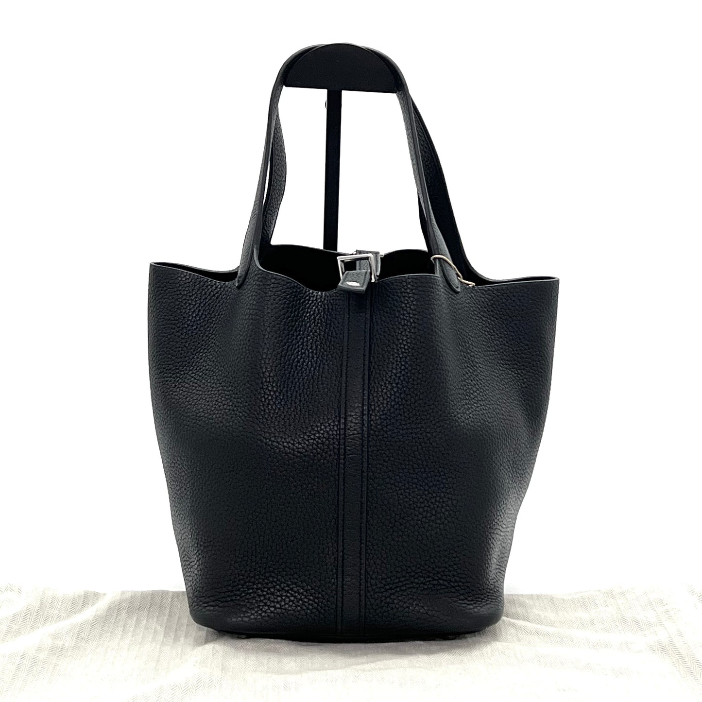 HERMES 22Bag Black 22*22*18cm
3102607285520