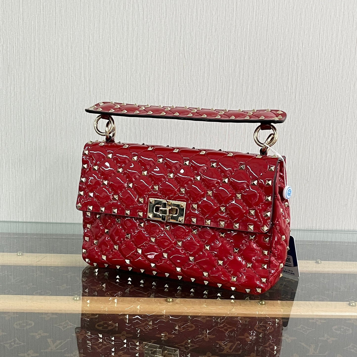 VALENTINO Rockstud Spike Bag23.5*15*7cm
3072607194018
