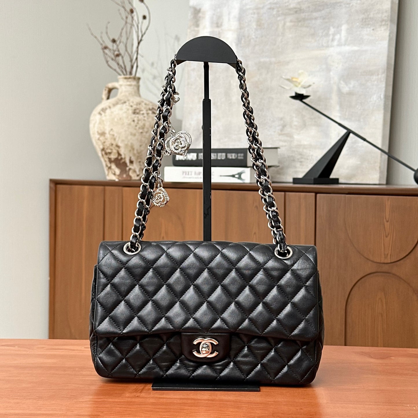 CHANEL CF Medium Black Bag25*15*6.5cm
3042607204178