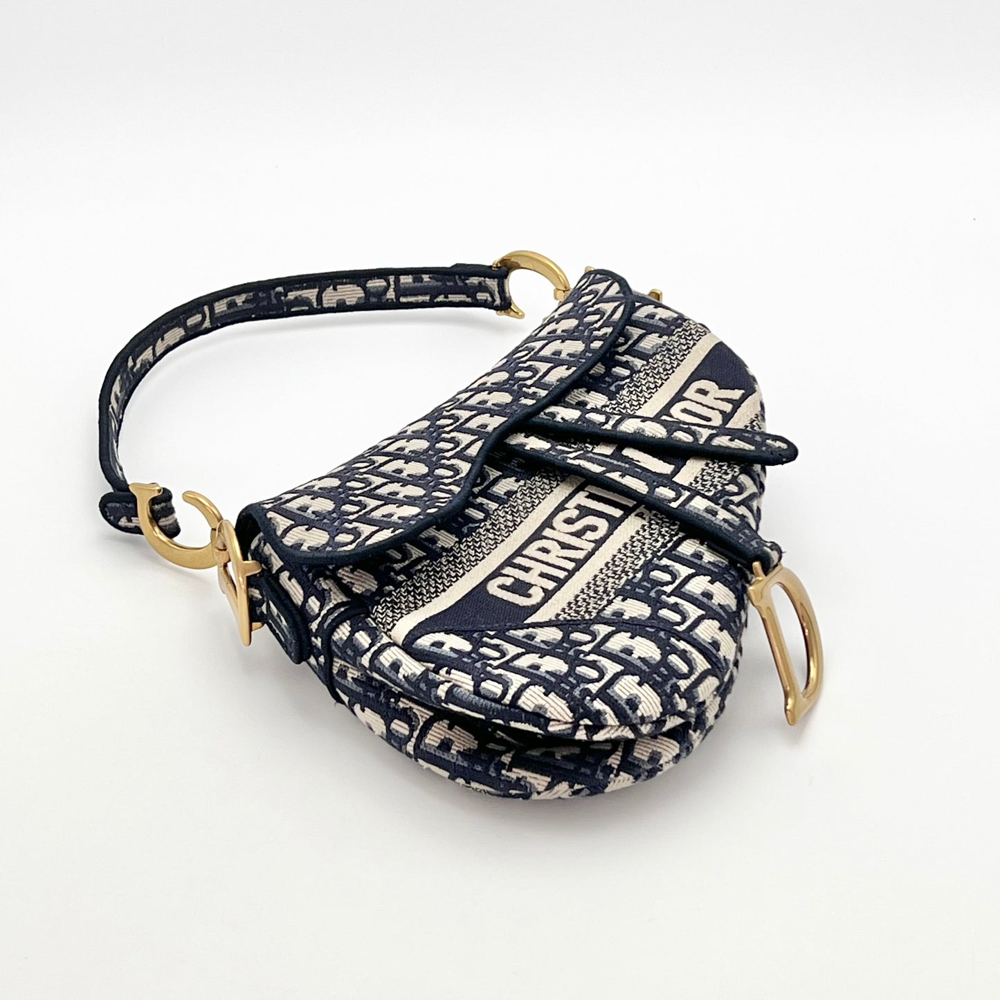 DIOR Saddle Bag25*20*6.5cm
6062607285528