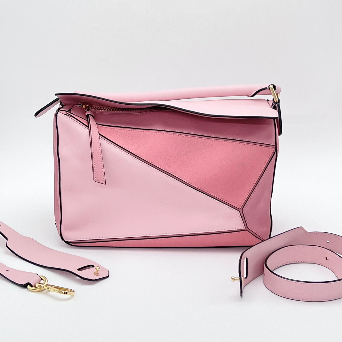 LOEWEPuzzleBag29*19.5*14cm
3032607183858