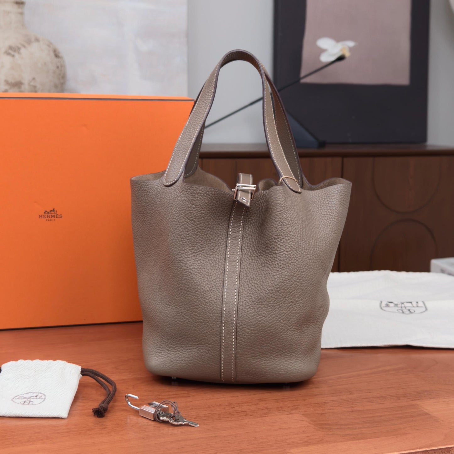 HERMES 22Bag22*22*18cm
3032606305449