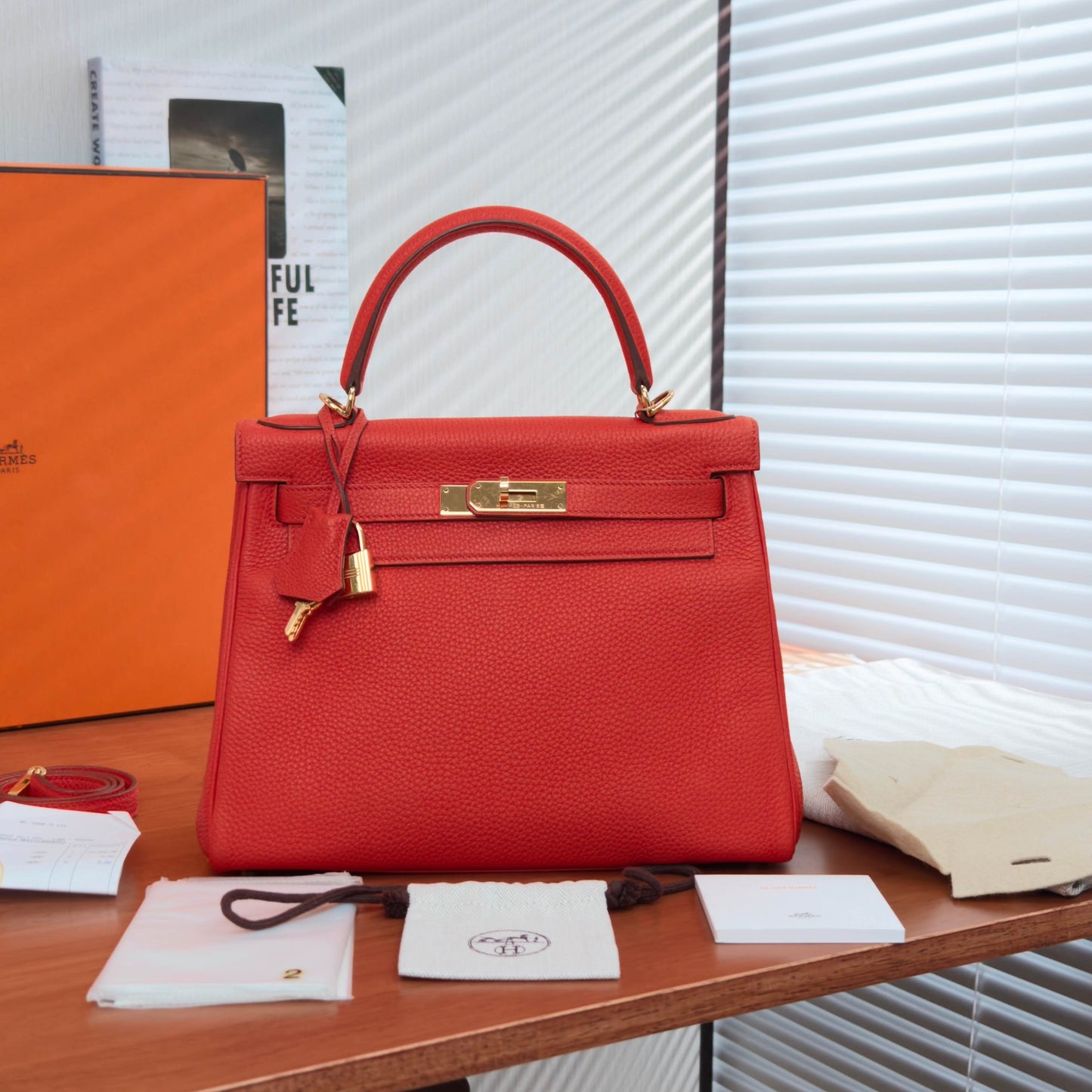 HERMES kelly28 Bag28*20*11cm
3032607255002