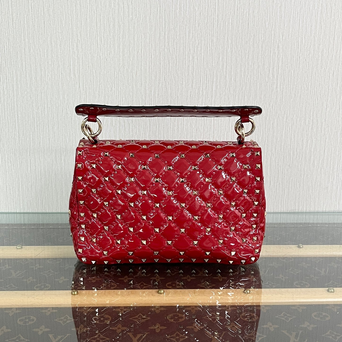 VALENTINO Rockstud Spike Bag23.5*15*7cm
3072607194018