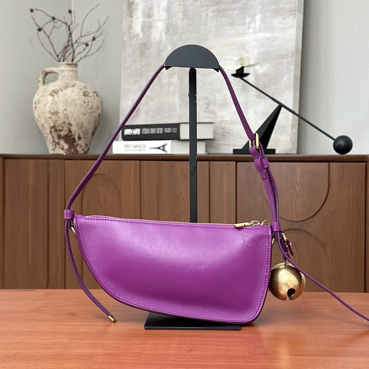 BURBERRY Shield Shoulder Bag25*12*6cm
3102607285550