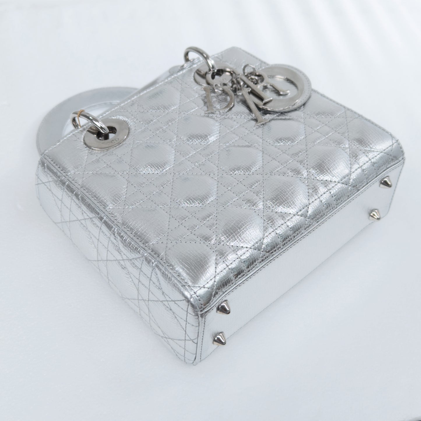 DIOR Lady Bag 20*17*9cm
3102607305773