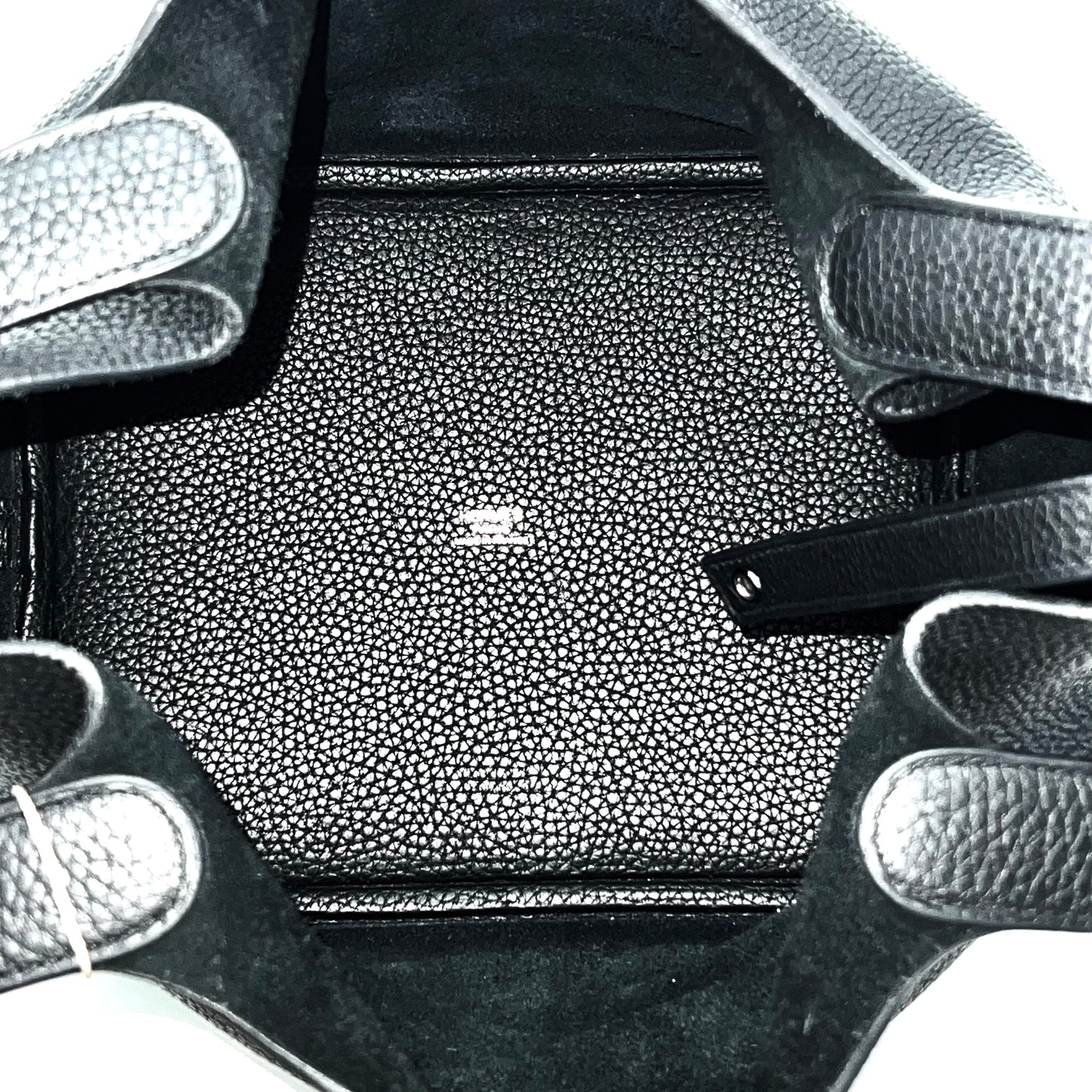 HERMES 22Bag Black 22*22*18cm
3102607285520
