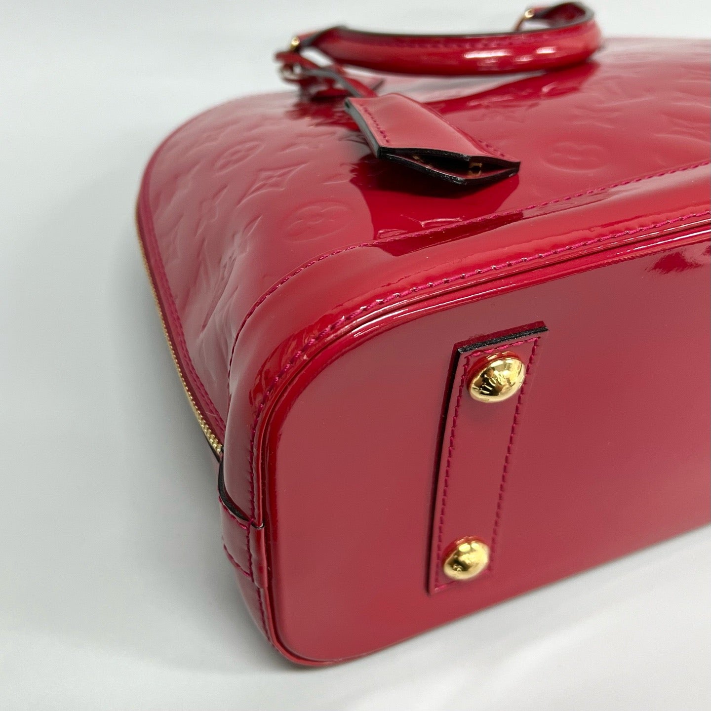 LV Alma MM 31x23x15cm XJ17131