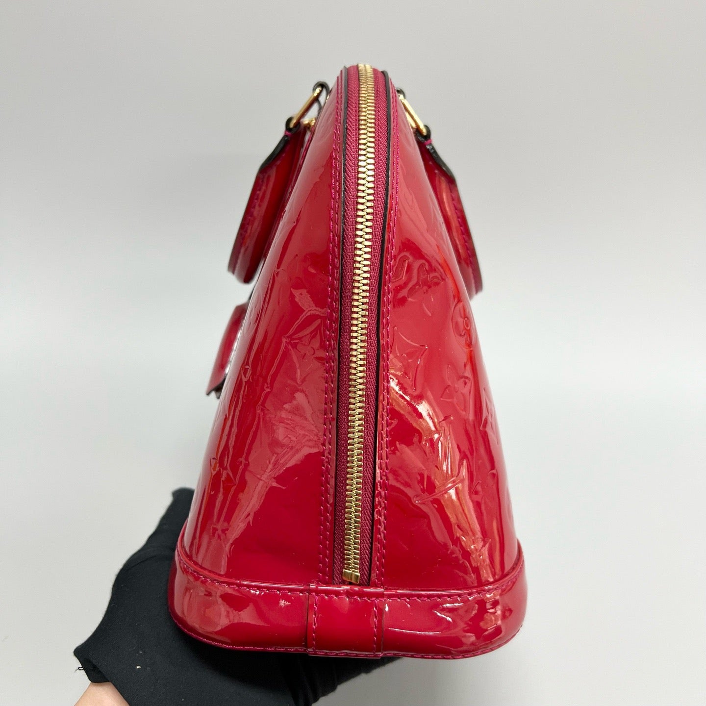 LV Alma MM 31x23x15cm XJ17131
