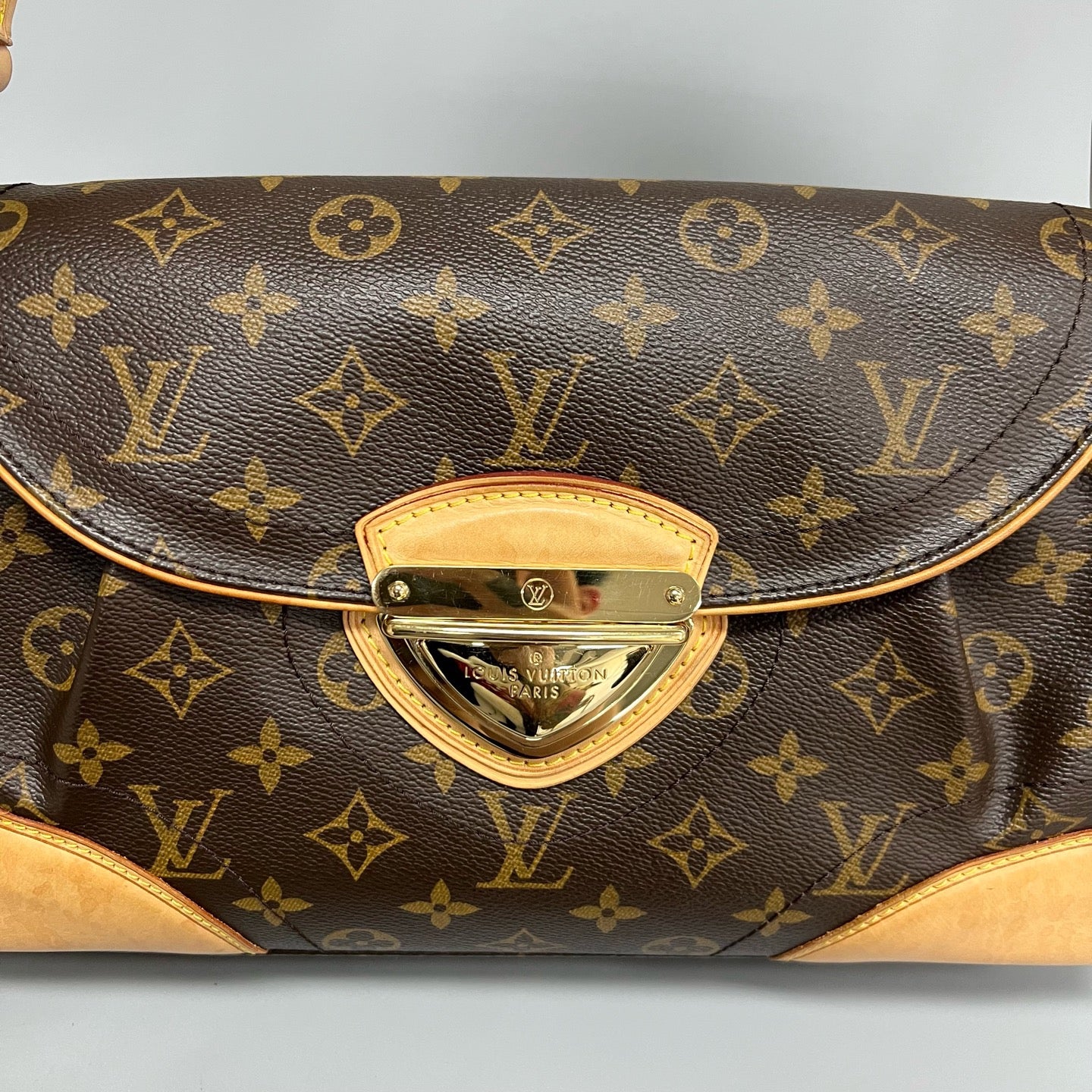 LV Bag 33*18*12cm XJ17192