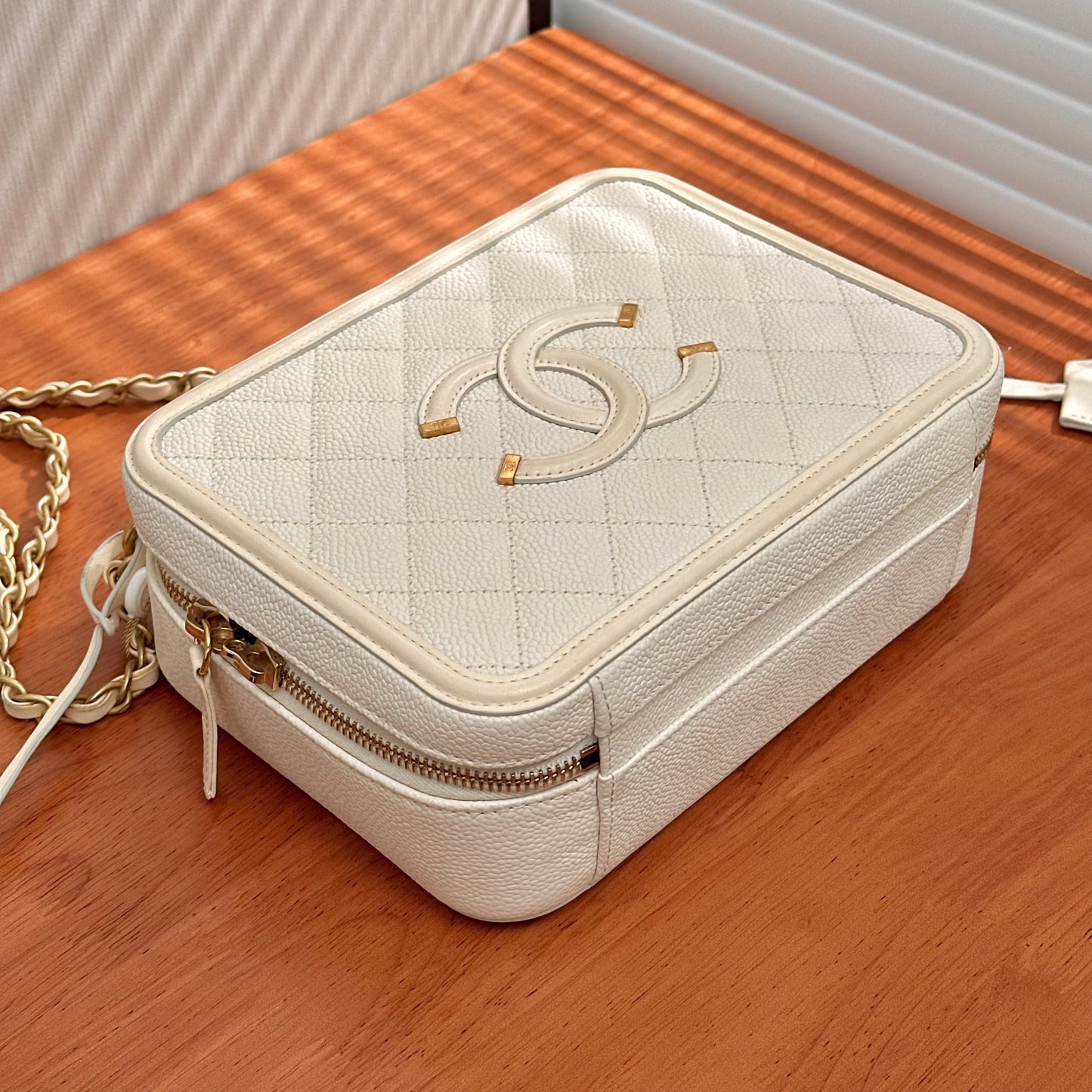 CHANEL vanity case Medium Bag20*15*7cm
3072607285516