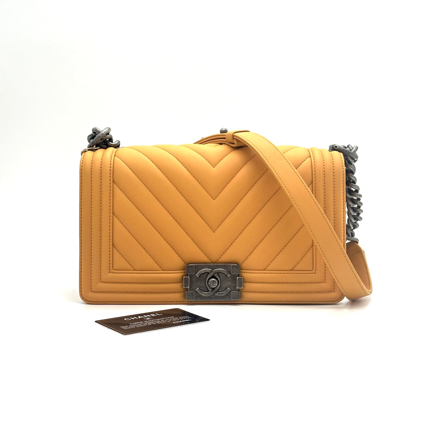 CHANEL Leboy Bag25*15*7cm
3042607214370