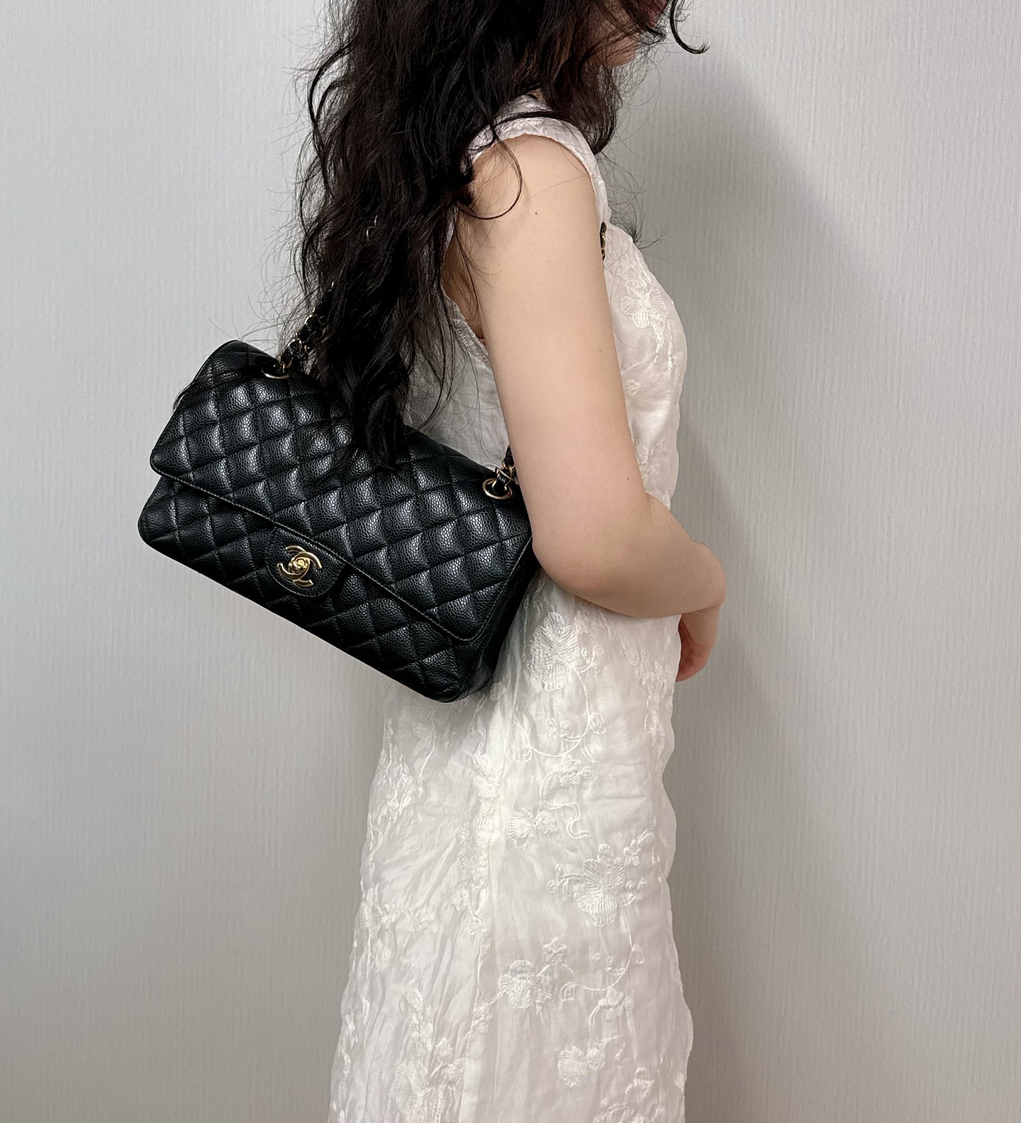 CHANEL CF Medium Caviar Black 25.5*15*7cm
3032607295651