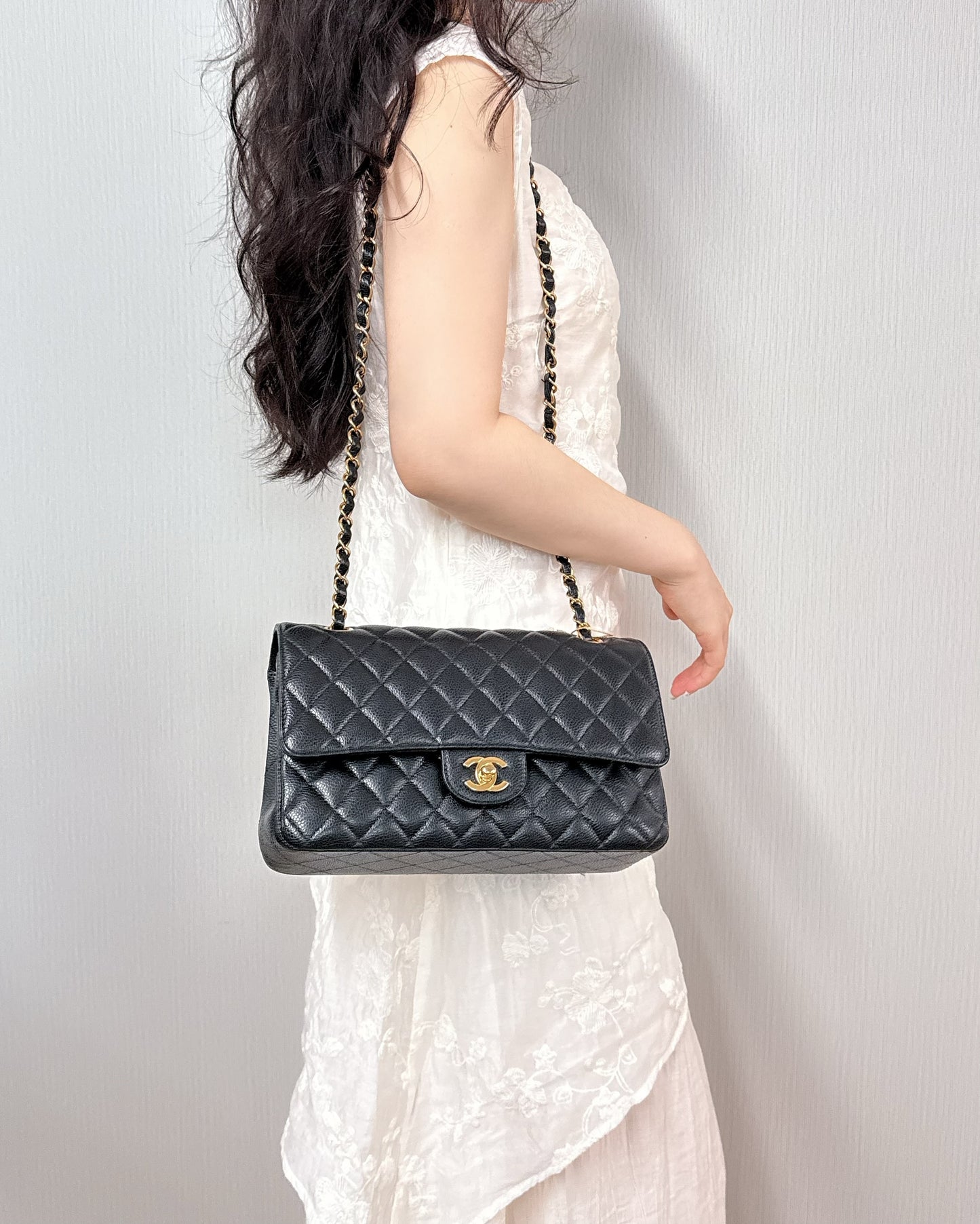 CHANEL CF Medium Caviar Black 25.5*15*7cm
3032607295651