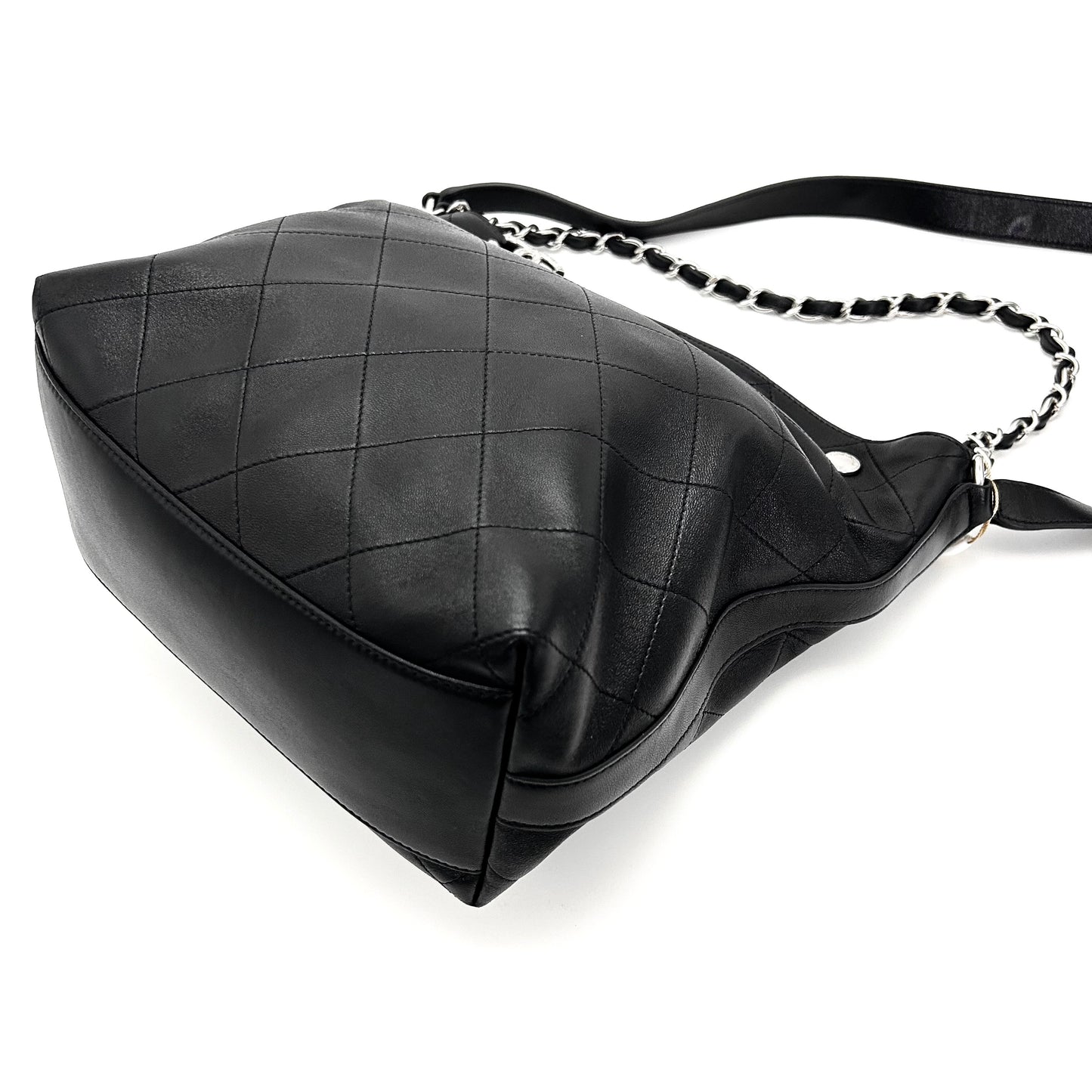 CHANEL 25P hobo Black 24*27*13cm
3072607244882